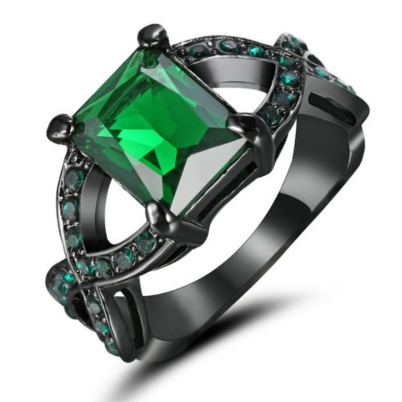 Jewelry - Green Emerald Ring Zircon Black Gold Filled Cross